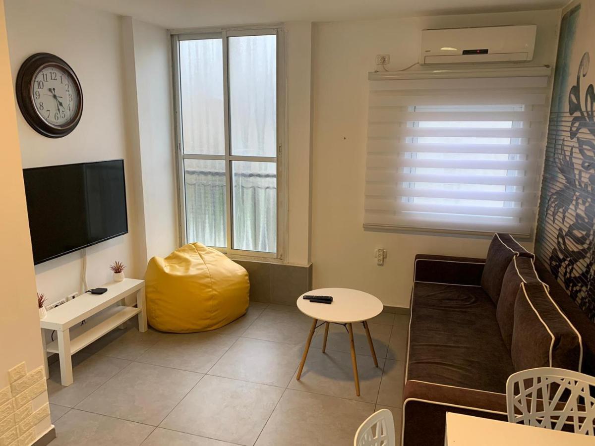 Gk Apartment Harmony Bat Yam Luaran gambar