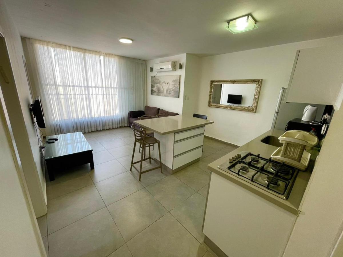 Gk Apartment Harmony Bat Yam Luaran gambar
