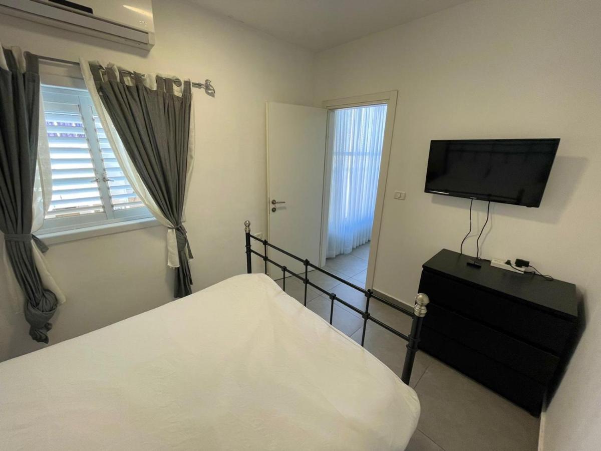 Gk Apartment Harmony Bat Yam Luaran gambar