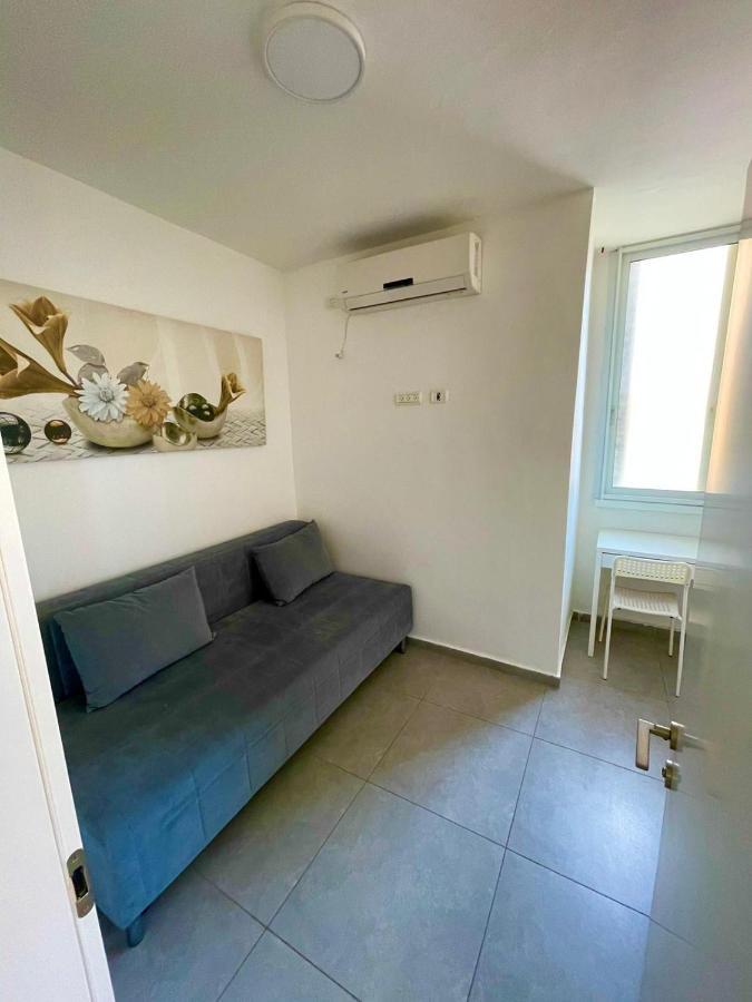 Gk Apartment Harmony Bat Yam Luaran gambar
